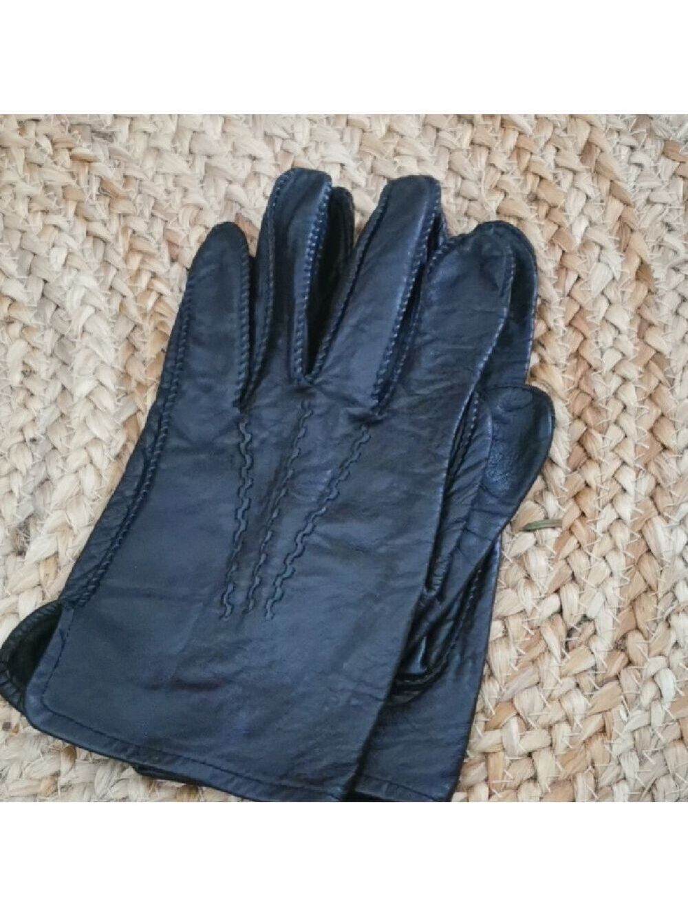 Parisi Mens vintage capeskin dark brown gloves. Size large.
